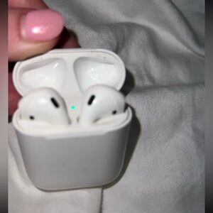 Apple AirPods 2nd Generation with Charging Case- proof works perfectly!